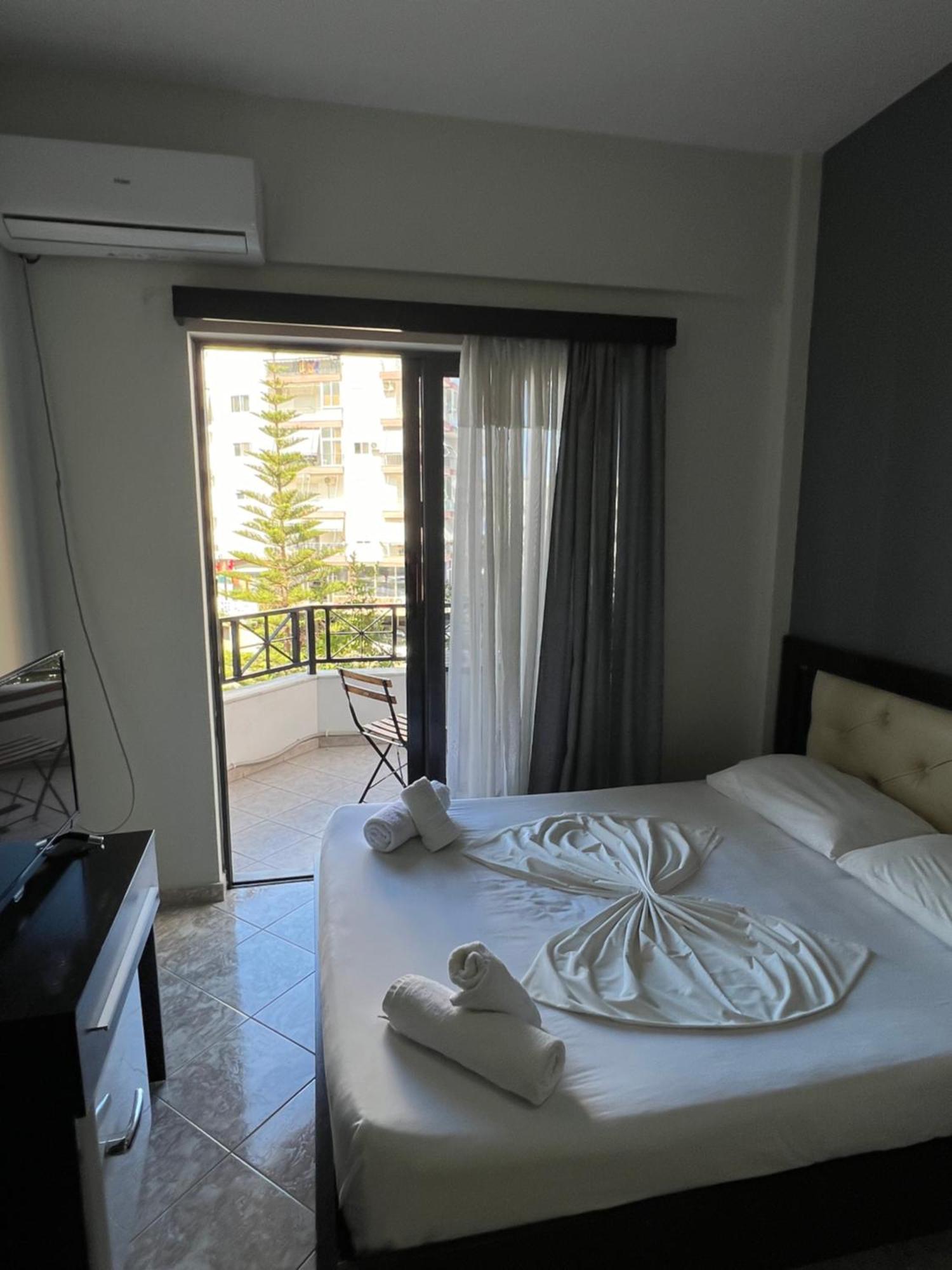 Privé City Hotel Sarandë Exterior foto