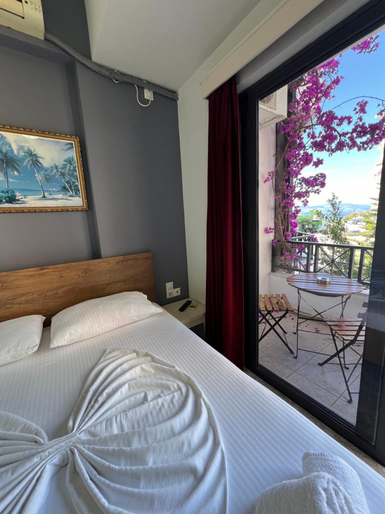 Privé City Hotel Sarandë Exterior foto